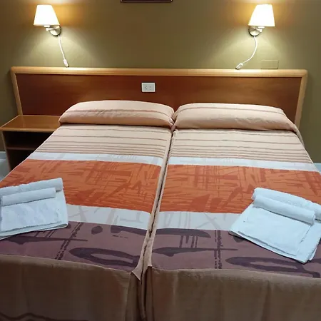 Hotel Leon Ii 2*