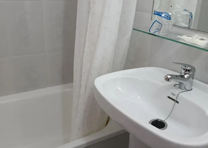 Leon Ii 2* Porto do Son